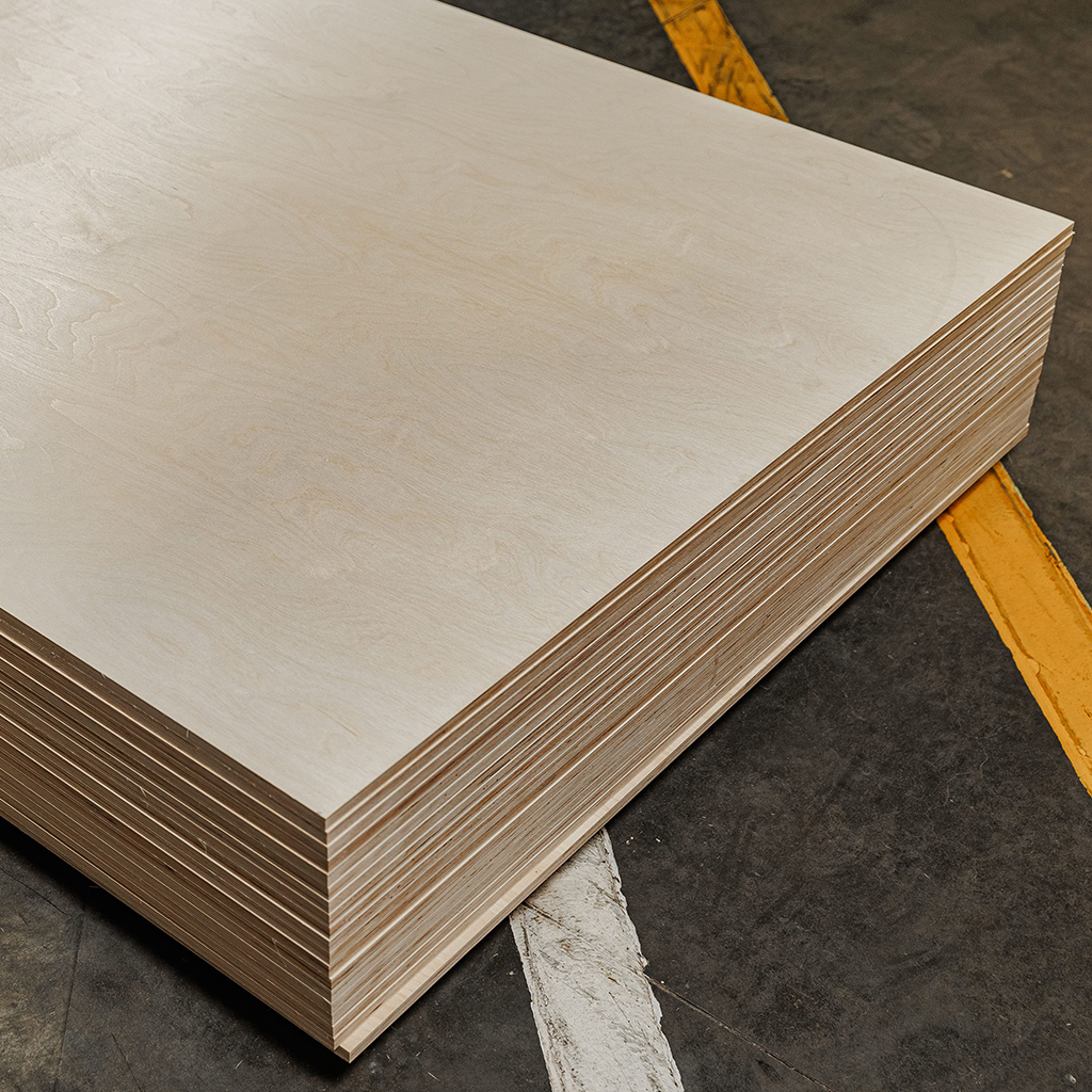 Huş Kontrplak ve plywood plaka stok görseli